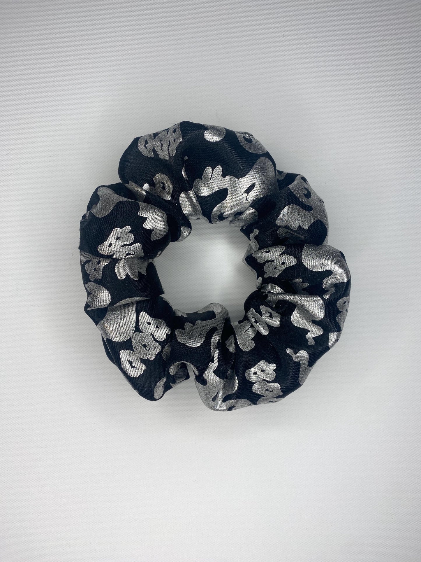 Silver Spirits | Regular Scrunchie